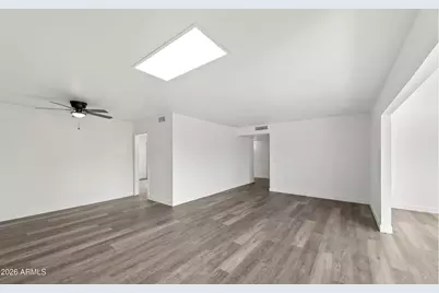 10927 W Peoria Avenue, Sun City, AZ 85351 - Photo 11