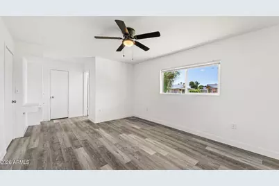 10927 W Peoria Avenue, Sun City, AZ 85351 - Photo 19