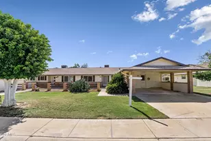 10927 W Peoria Ave, Sun City, AZ 85351 - Photo 3