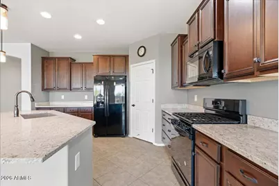 5587 W Cinder Brook Way, Florence, AZ 85132 - Photo 9