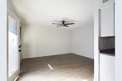 3038 N 38th Street #Apt 4, Phoenix, AZ 85018 - Photo 1