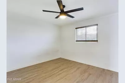 3038 N 38th Street #Apt 4, Phoenix, AZ 85018 - Photo 7