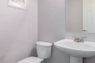 7031 S 30th St, Phoenix, AZ 85042 - Photo 9