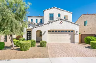 3520 E Crest Ln, Phoenix, AZ 85050 - Photo 1