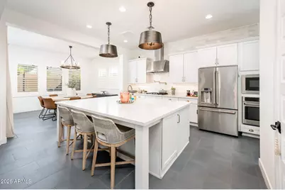 3520 E Crest Lane, Phoenix, AZ 85050 - Photo 5