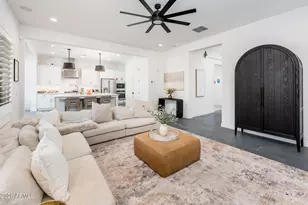 3520 E Crest Ln, Phoenix, AZ 85050 - Photo 15