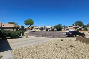 7331 W Raymond St, Phoenix, AZ 85043 - Photo 3