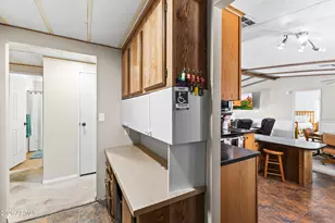 7810 W Peoria Ave, Peoria, AZ 85345 - Photo 13