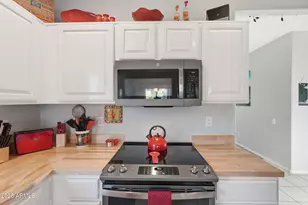 10691 E Surveyor Ct, Gold Canyon, AZ 85118 - Photo 11