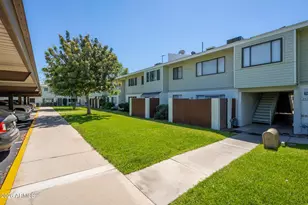 2569 W Berridge Ln, Phoenix, AZ 85017 - Photo 1