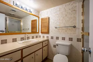 2569 W Berridge Ln, Phoenix, AZ 85017 - Photo 17