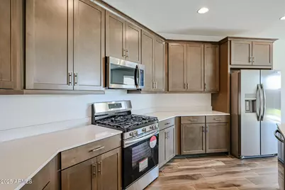 7591 W Honeysuckle Drive, Peoria, AZ 85383 - Photo 5