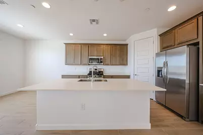 12053 W Calle De Pompas, Peoria, AZ 85383 - Photo 9