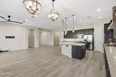 9402 W Patrick Lane, Peoria, AZ 85383 - Photo 7