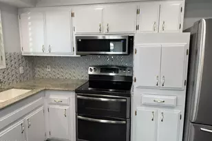 10750 W Peoria Ave, Sun City, AZ 85351 - Photo 9