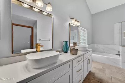 5735 E Campo Bello Drive, Scottsdale, AZ 85254 - Photo 23