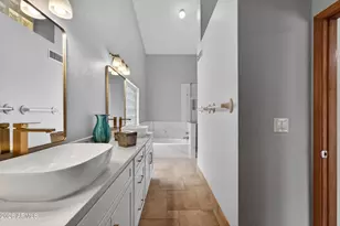 5735 E Campo Bello Dr, Scottsdale, AZ 85254 - Photo 21