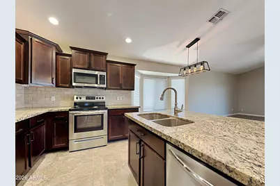 5426 S 30th Glen, Phoenix, AZ 85041 - Photo 3