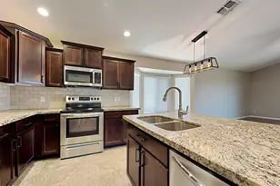 5426 S 30th Glen, Phoenix, AZ 85041 - Photo 3