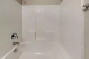 5426 S 30th Glen, Phoenix, AZ 85041 - Photo 15