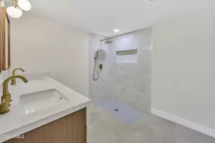 2819 N 49th St, Phoenix, AZ 85008 - Photo 15