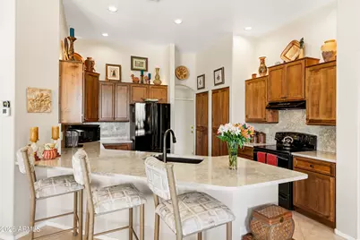 15551 W Piccadilly Road, Goodyear, AZ 85395 - Photo 7