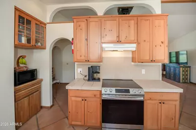 18059 S Country Club Drive, Kirkland, AZ 86332 - Photo 13