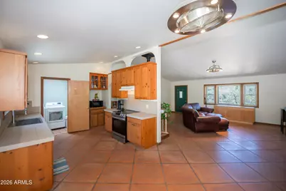 18059 S Country Club Drive, Kirkland, AZ 86332 - Photo 11