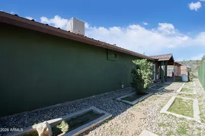 18059 S Country Club Drive, Kirkland, AZ 86332 - Photo 41