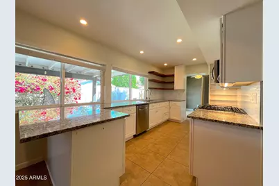 970 E Lobster Trap Lane, Tempe, AZ 85283 - Photo 5