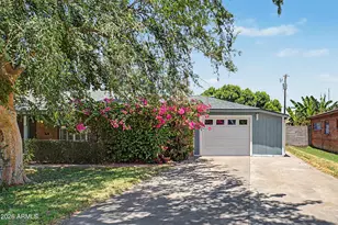 1132 E Flynn Ln, Phoenix, AZ 85014 - Photo 3