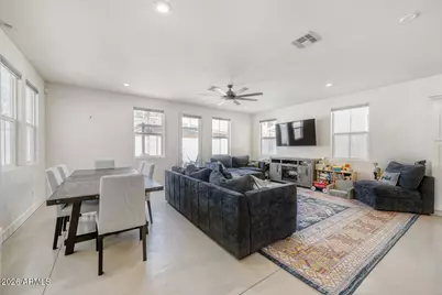 3218 W Glendale Avenue #24, Phoenix, AZ 85051 - Photo 5