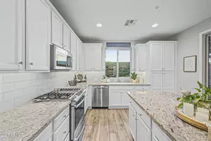 13177 W Hummingbird Terrace, Peoria, AZ 85383 - Photo 17