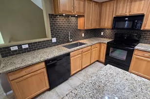 16825 N 14th St, Phoenix, AZ 85022 - Photo 9