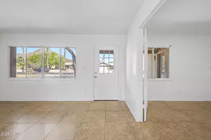 2601 E Dahlia Dr, Phoenix, AZ 85032 - Photo 5