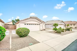 18086 W Skyline Dr, Surprise, AZ 85374 - Photo 3
