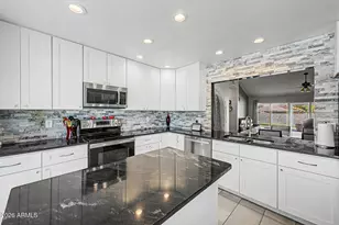 12102 N 79th Ave, Peoria, AZ 85345 - Photo 9