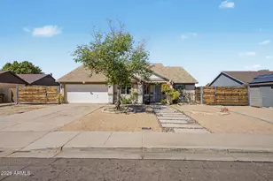 12102 N 79th Ave, Peoria, AZ 85345 - Photo 1