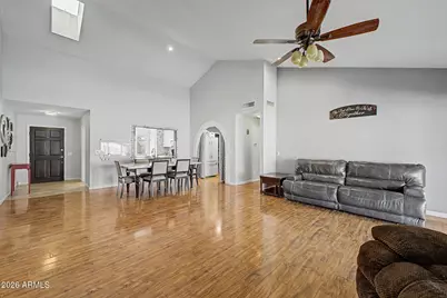 12102 N 79th Avenue, Peoria, AZ 85345 - Photo 5