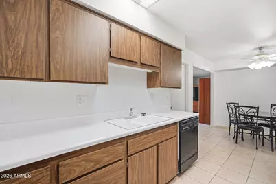 10046 W Hawthorn Drive, Sun City, AZ 85351 - Photo 11