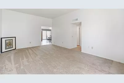 10046 W Hawthorn Drive, Sun City, AZ 85351 - Photo 5