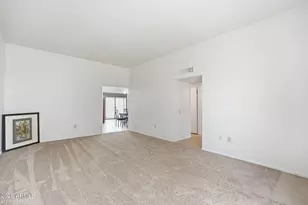 10046 W Hawthorn Dr, Sun City, AZ 85351 - Photo 5