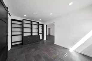 7031 E Loma Land Dr, Scottsdale, AZ 85257 - Photo 17