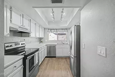 18217 N 16th Way, Phoenix, AZ 85022 - Photo 9