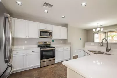 17115 N 185th Drive, Surprise, AZ 85374 - Photo 9