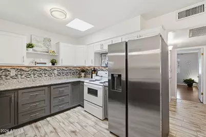 13673 N Garden Court Drive, Sun City, AZ 85351 - Photo 9