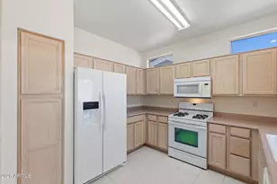 15452 W Via Manana Dr, Sun City West, AZ 85375 - Photo 13