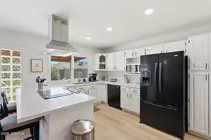 2407 E Hermosa Dr, Tempe, AZ 85282 - Photo 3