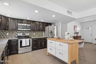 8319 E Bonnie Rose Avenue, Scottsdale, AZ 85250 - Photo 9