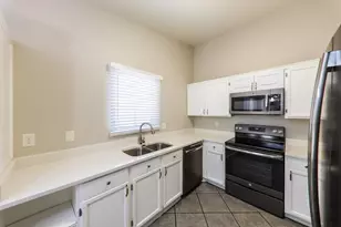 7008 W Canterbury Dr, Peoria, AZ 85345 - Photo 7